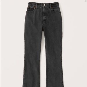 Abercrombie 90’s Ultra High Rise Relaxed Jeans